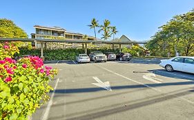 Breezy Condo With Screened Lanai In Kailua-Kona!